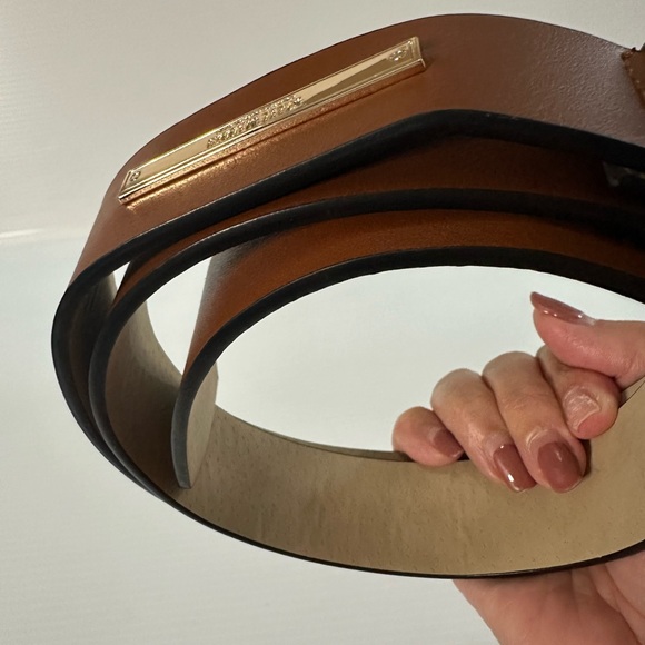 Ladies belt with ratan bukle by Steve Madden - Picture 2 of 7